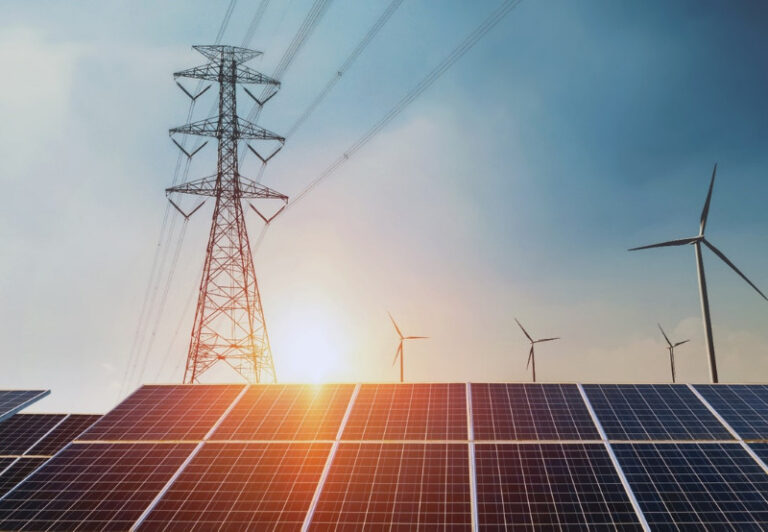 The Rising Tide of Solar Renewable Energy: Navigating Challenges and Embracing Opportunities in 2024